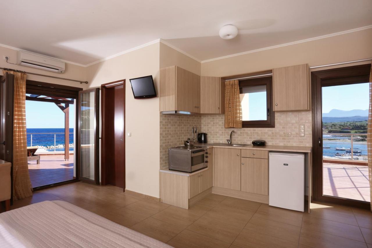 Faros Luxury Suites マラトポリス エクステリア 写真