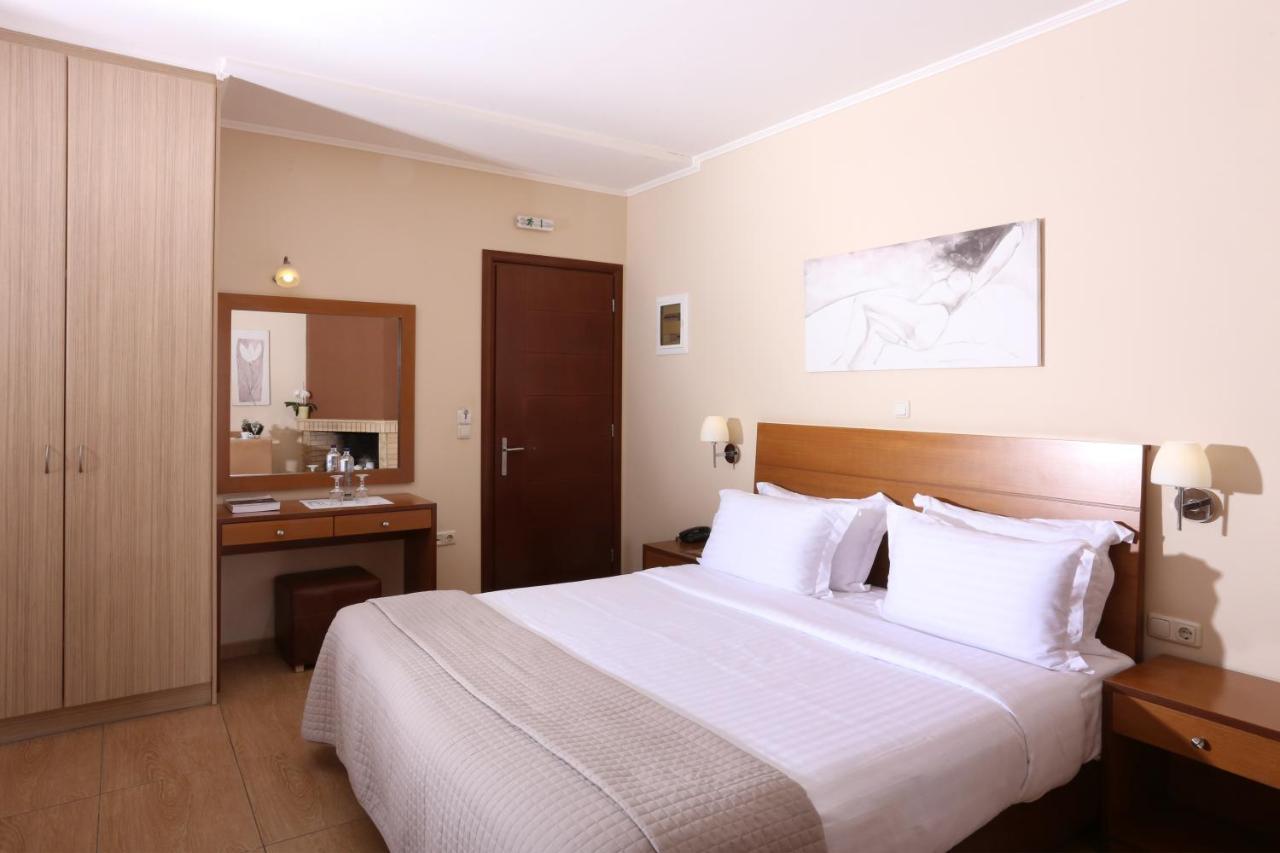 Faros Luxury Suites マラトポリス エクステリア 写真
