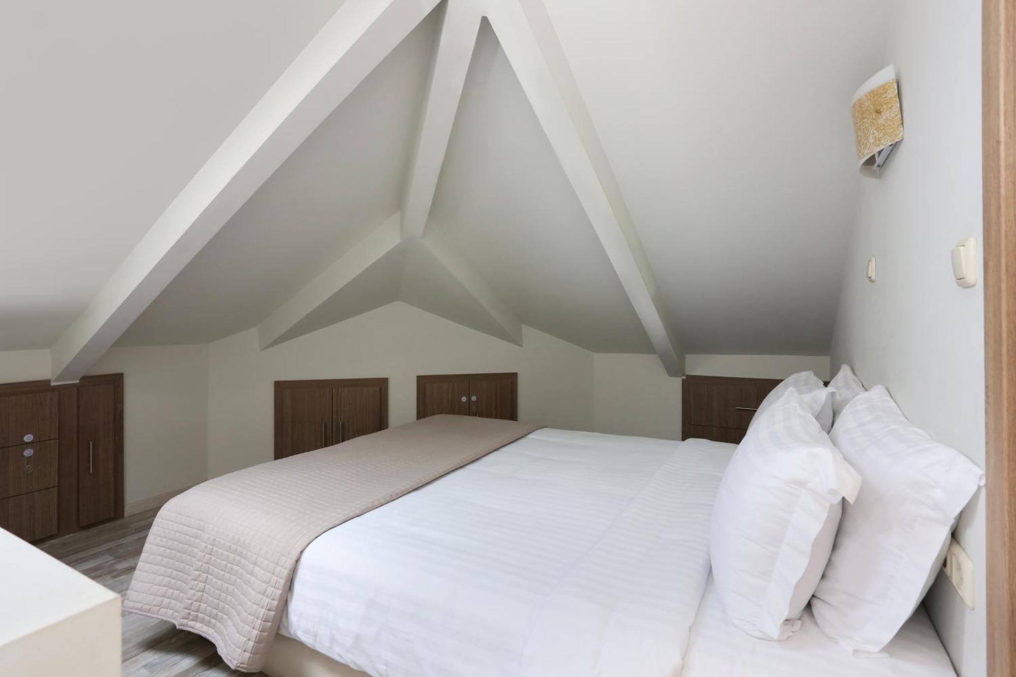 Faros Luxury Suites マラトポリス エクステリア 写真