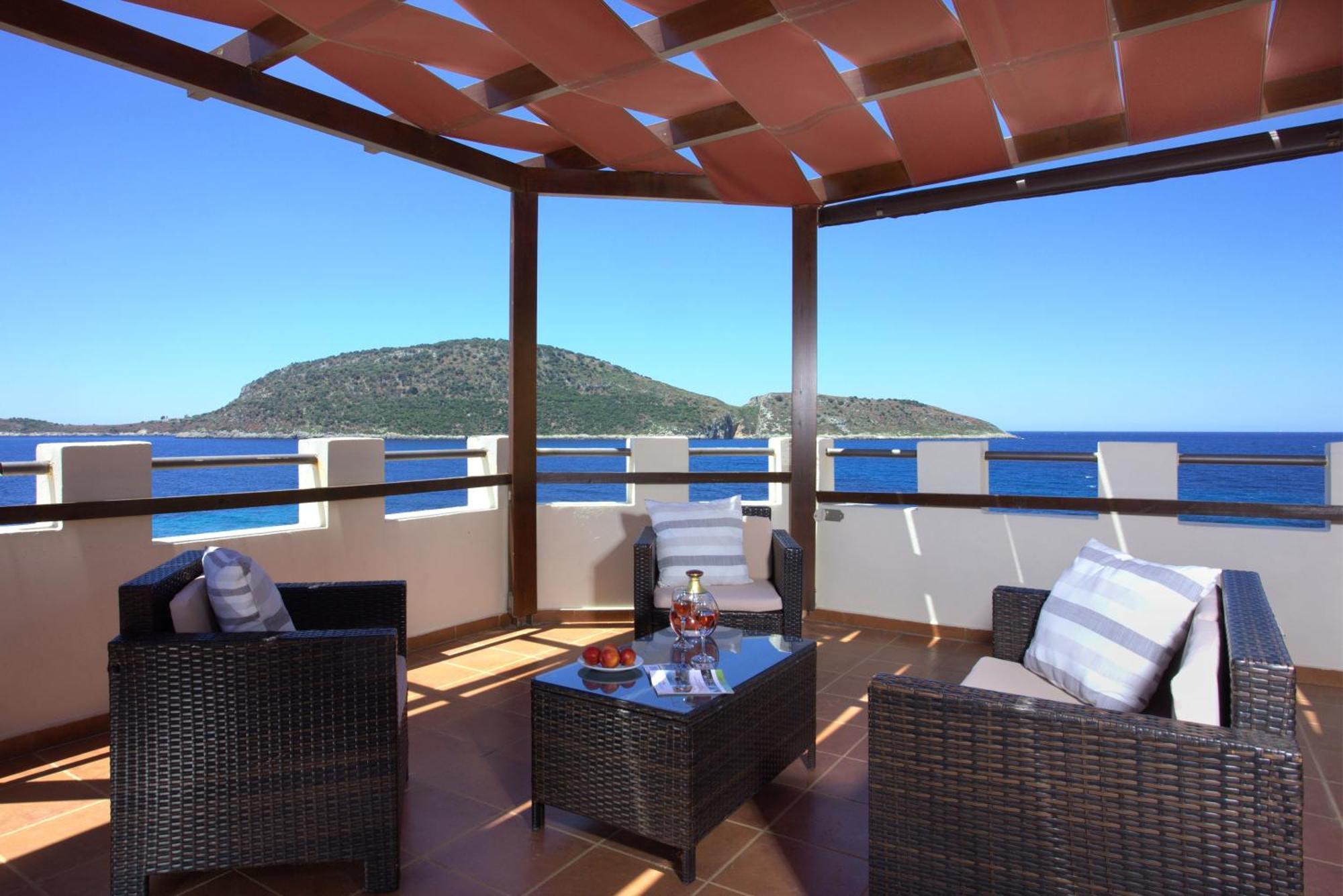 Faros Luxury Suites マラトポリス エクステリア 写真