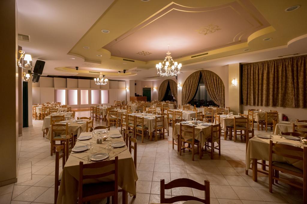 Faros Luxury Suites マラトポリス エクステリア 写真